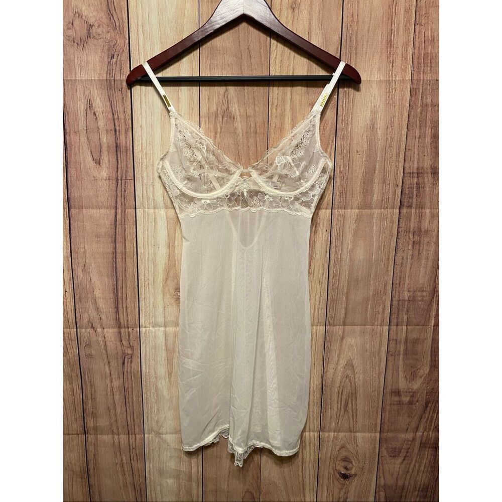 Wacoal Medium cream white sexy lace nighty gown slip lingerie wedding